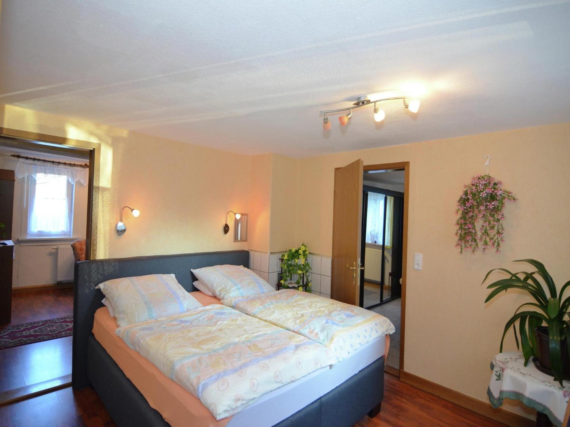Holiday Home With Garden Neustadt am Rennsteig Extérieur photo