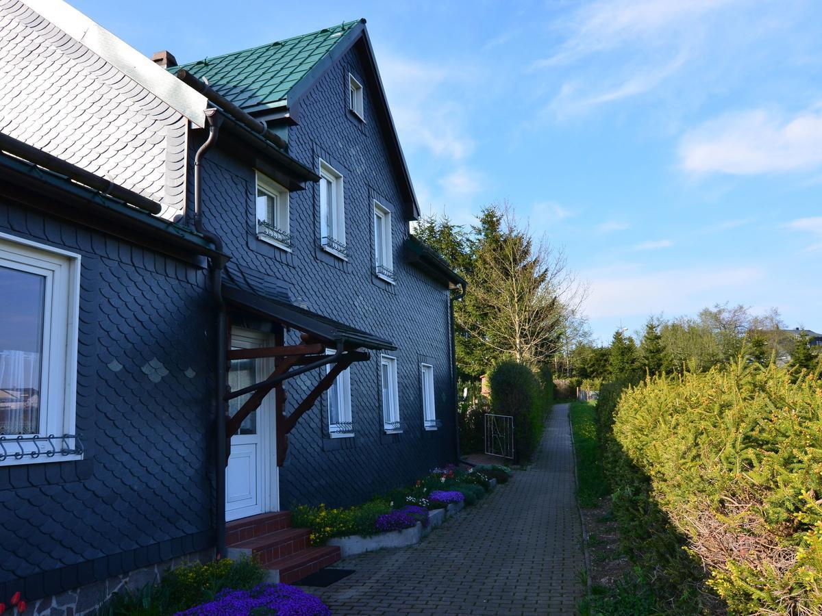 Holiday Home With Garden Neustadt am Rennsteig Extérieur photo